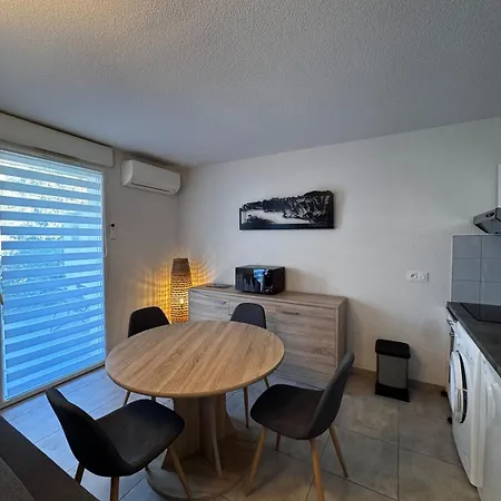 Casa vacanze Mini-villa With Swimming Pool In *