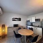 Mini-villa With Swimming Pool In * Bonifacio (Corsica)