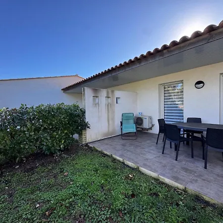 Mini-villa With Swimming Pool In בית נופש *