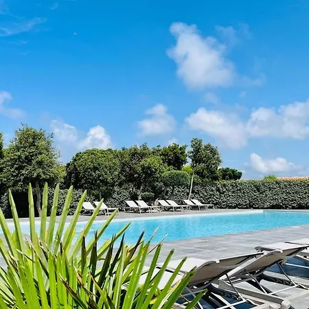 Mini-villa With Swimming Pool In *