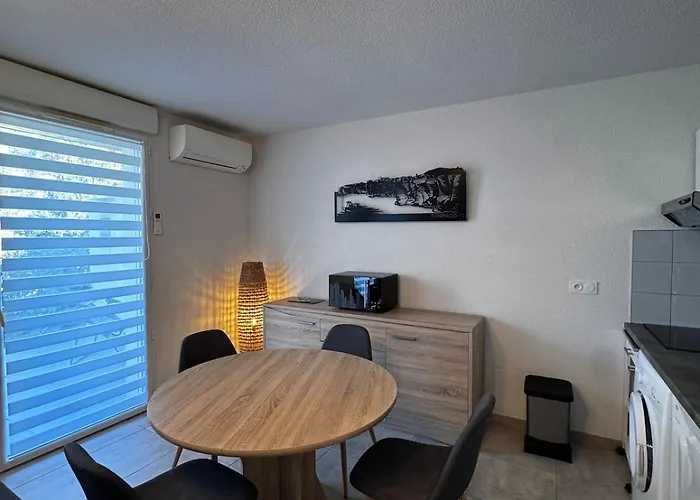 בית נופש Mini-villa With Swimming Pool In *